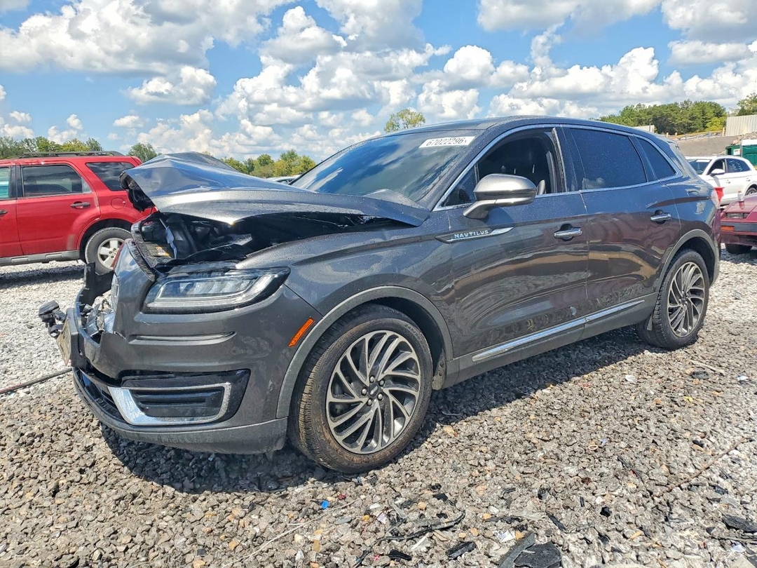 Vue de 2019 LINCOLN NAUTILUS RESERVE, angle 1