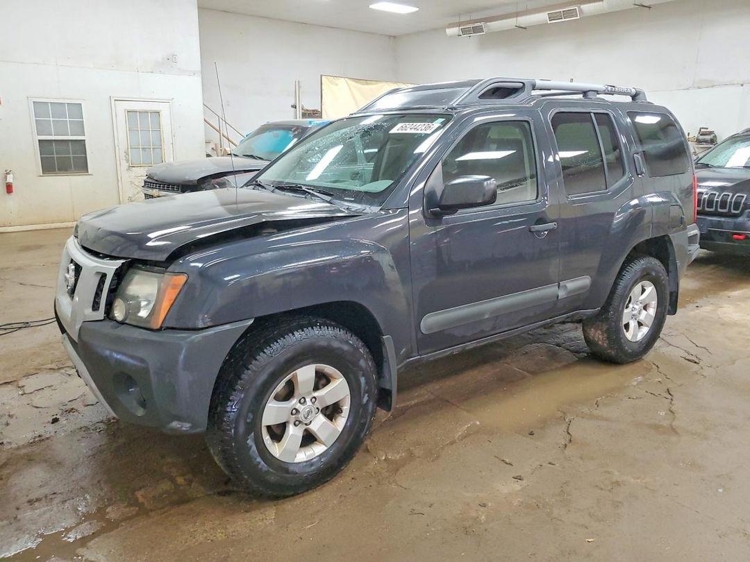 Вид 2012 NISSAN XTERRA X, угол 1