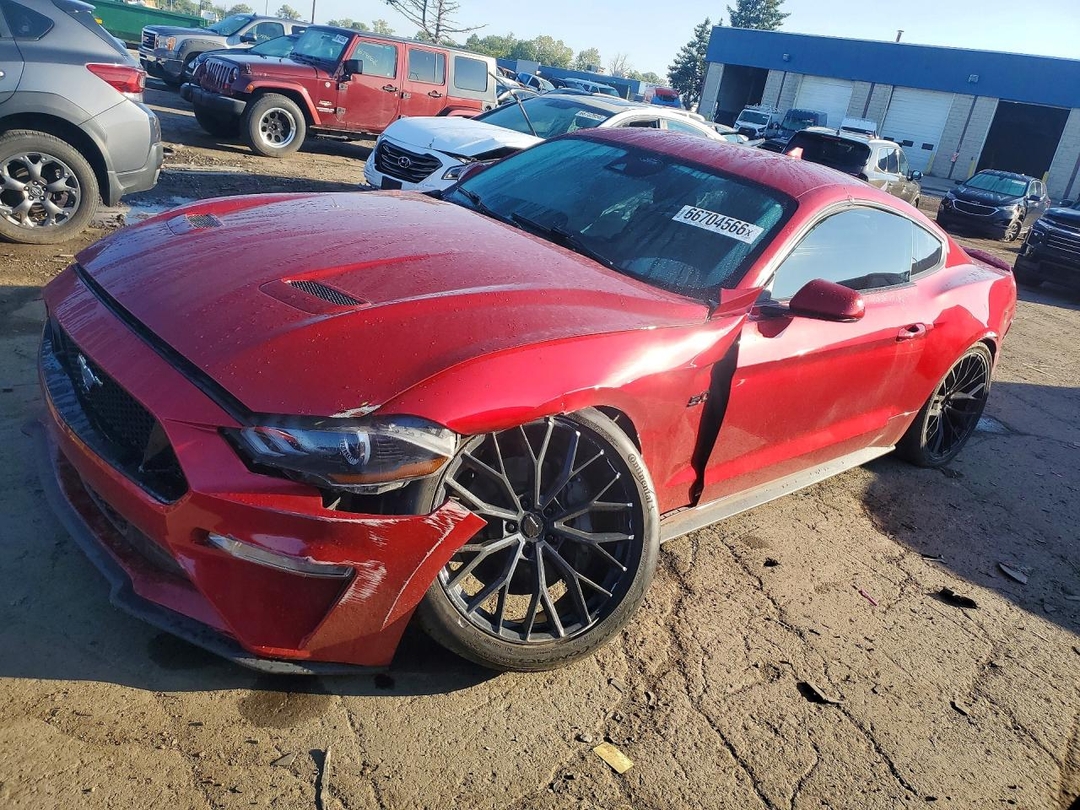 Vista de 2021 FORD MUSTANG GT, ángulo 1