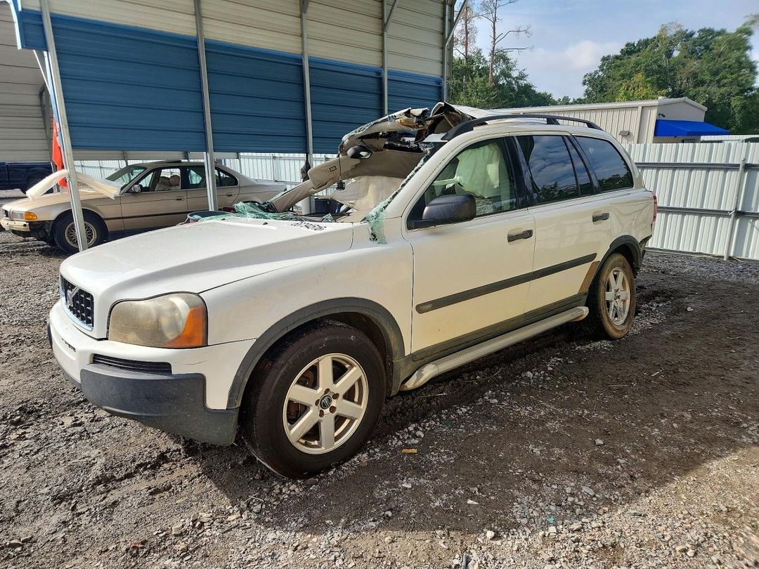 Vue de 2005 VOLVO XC90, angle 1