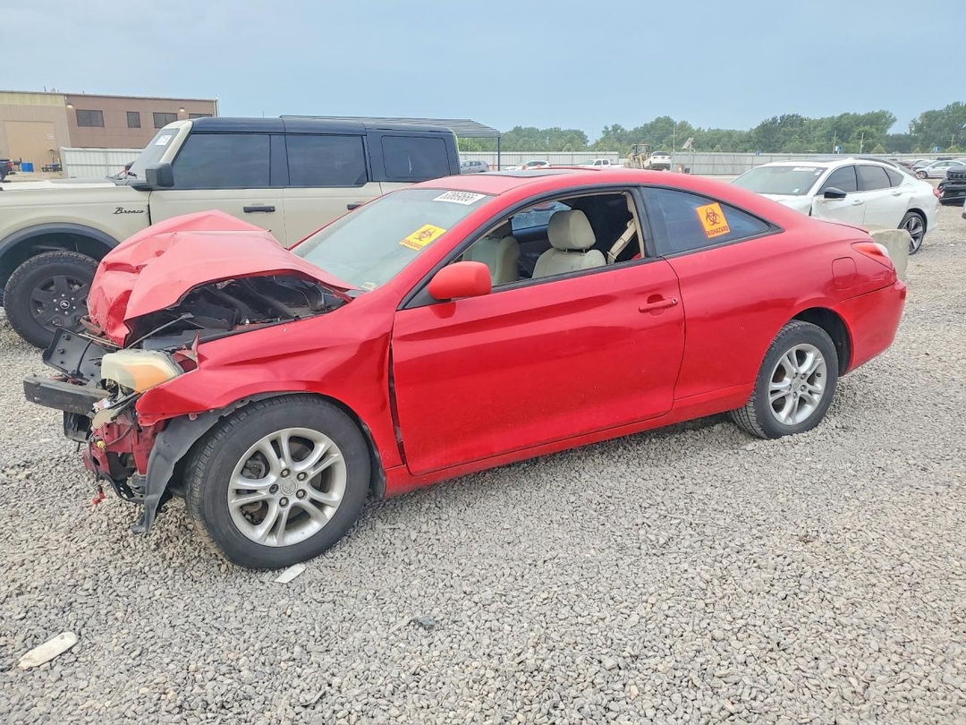 Vue de 2006 TOYOTA CAMRY SOLARA SE, angle 1