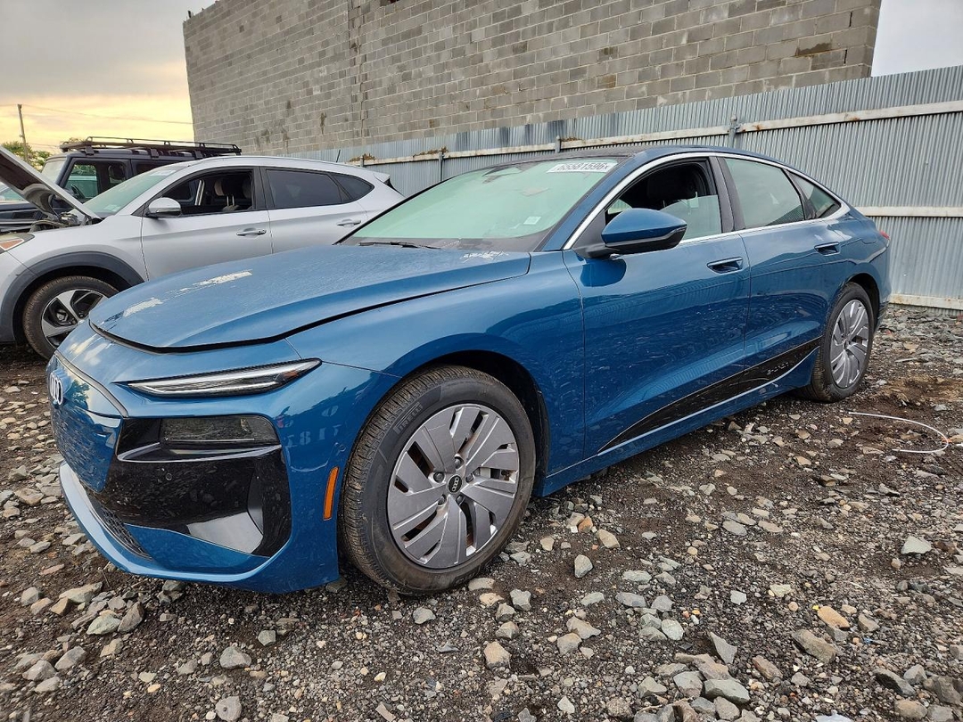 منظر 2025 AUDI A6 E-TRON ULTRA 55، زاوية 1