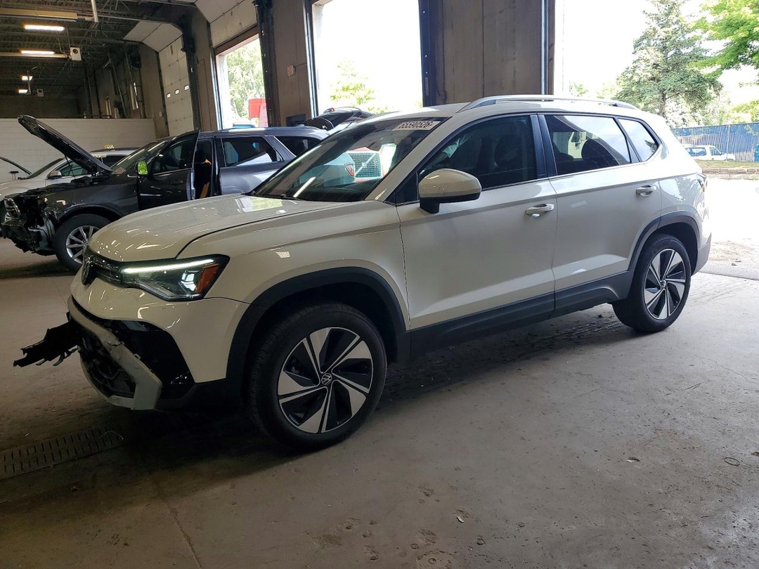 Vue de 2025 VOLKSWAGEN TAOS SE, angle 1