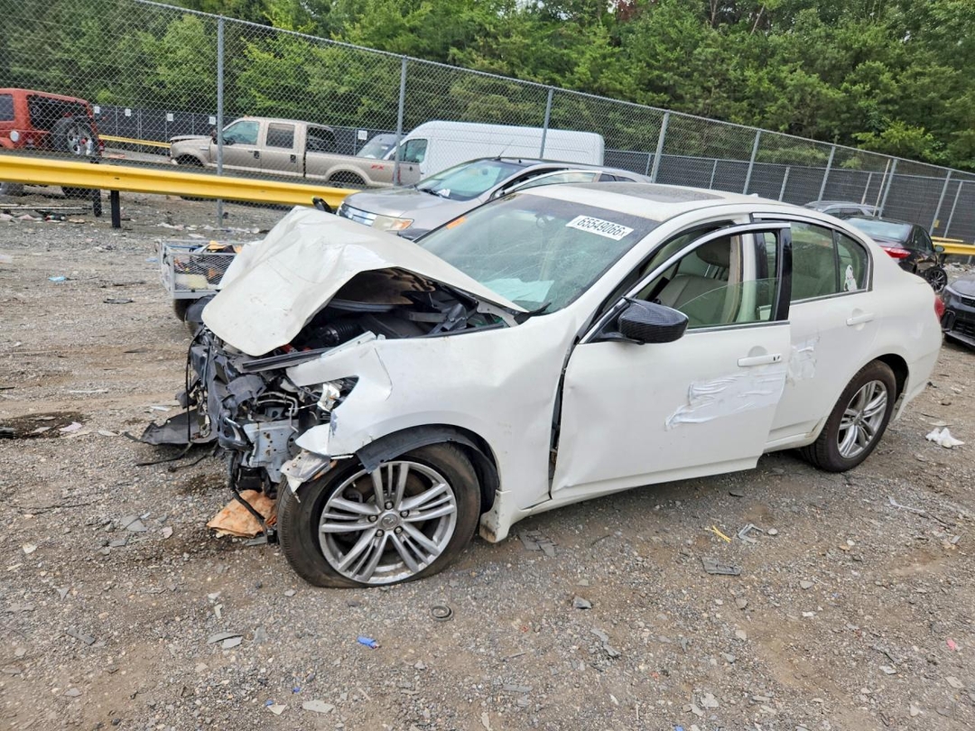منظر 2011 INFINITI G37 SEDAN X، زاوية 1