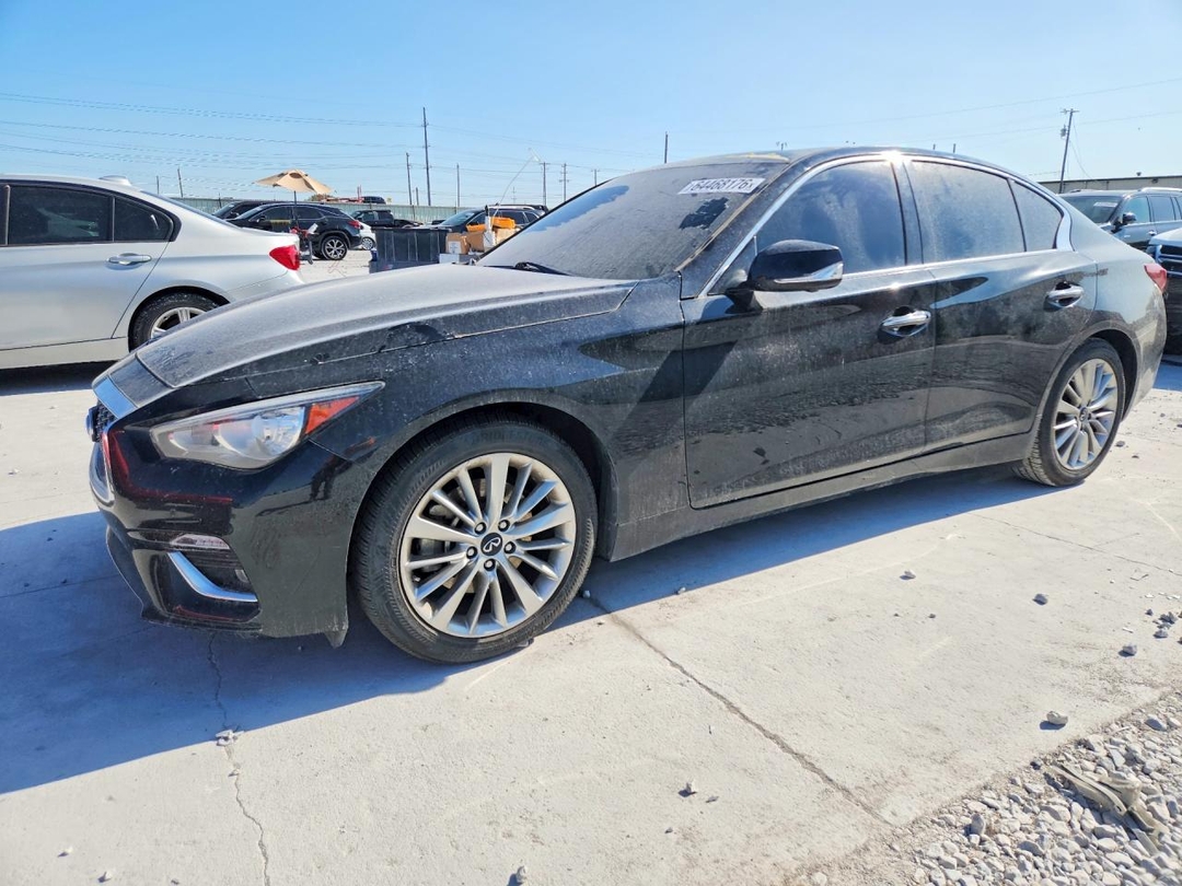 منظر 2021 INFINITI Q50 LUXE، زاوية 1