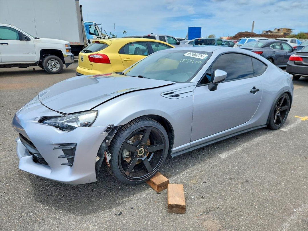 منظر 2017 TOYOTA 86 BASE، زاوية 1