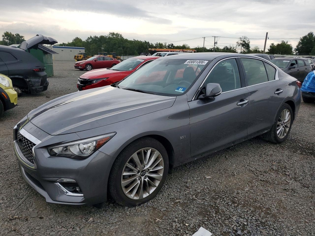 Vista de 2020 INFINITI Q50 3.0T LUXE, ángulo 1