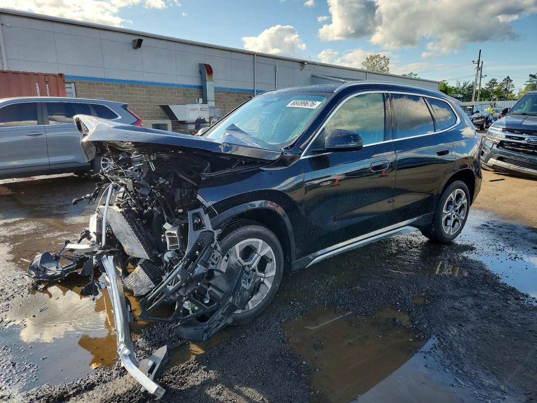 منظر 2025 BMW X1 XDRIVE28I، زاوية 1