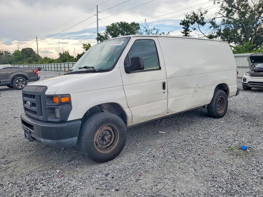 Вид 2014 FORD E150 DELIVERY VAN, угол 1