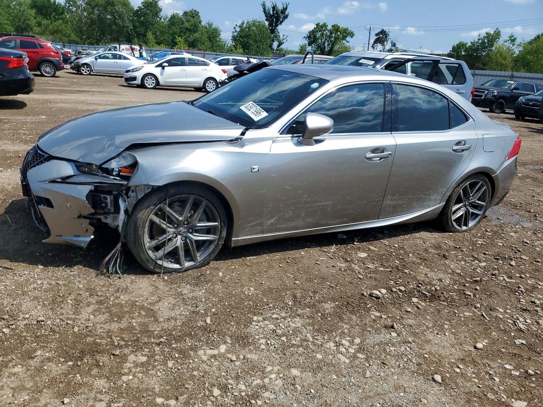 منظر 2017 LEXUS IS 300، زاوية 1