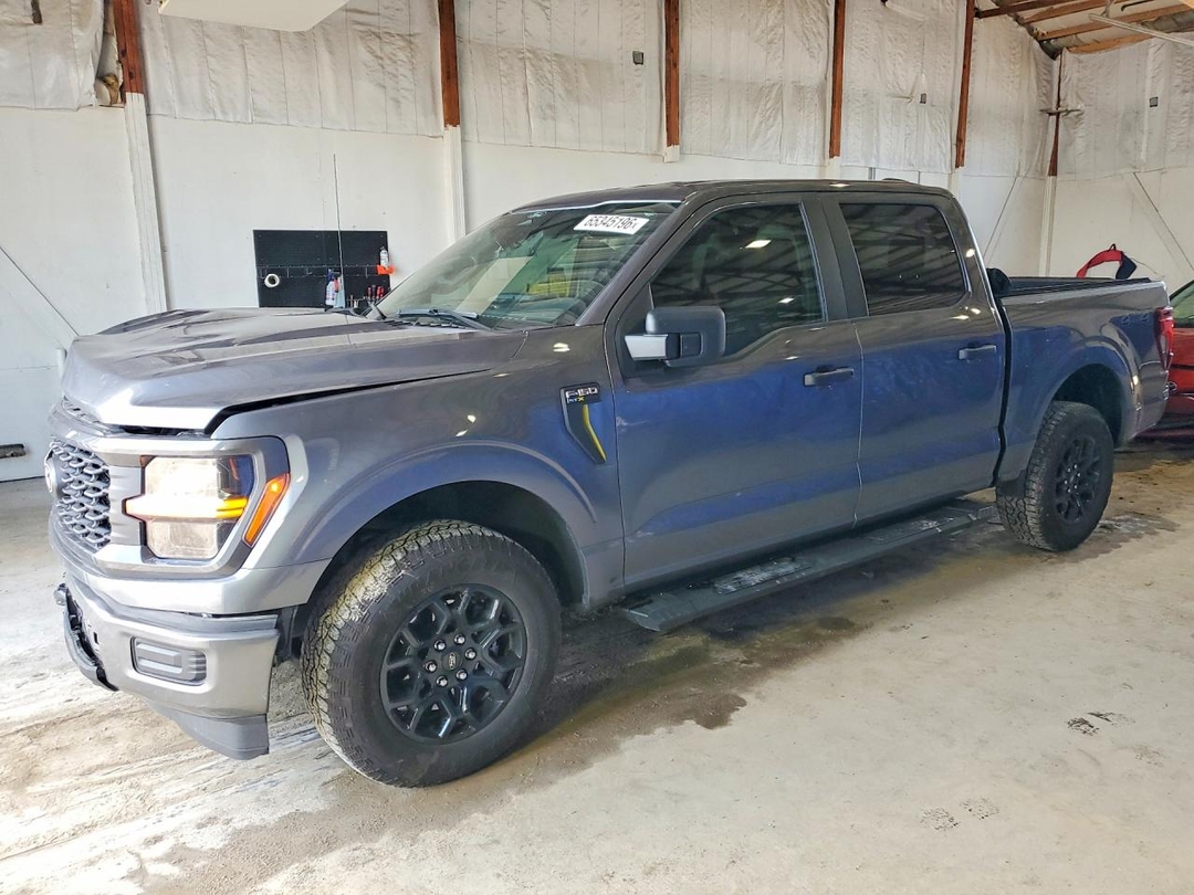 Вид 2025 FORD F150 STX, угол 1