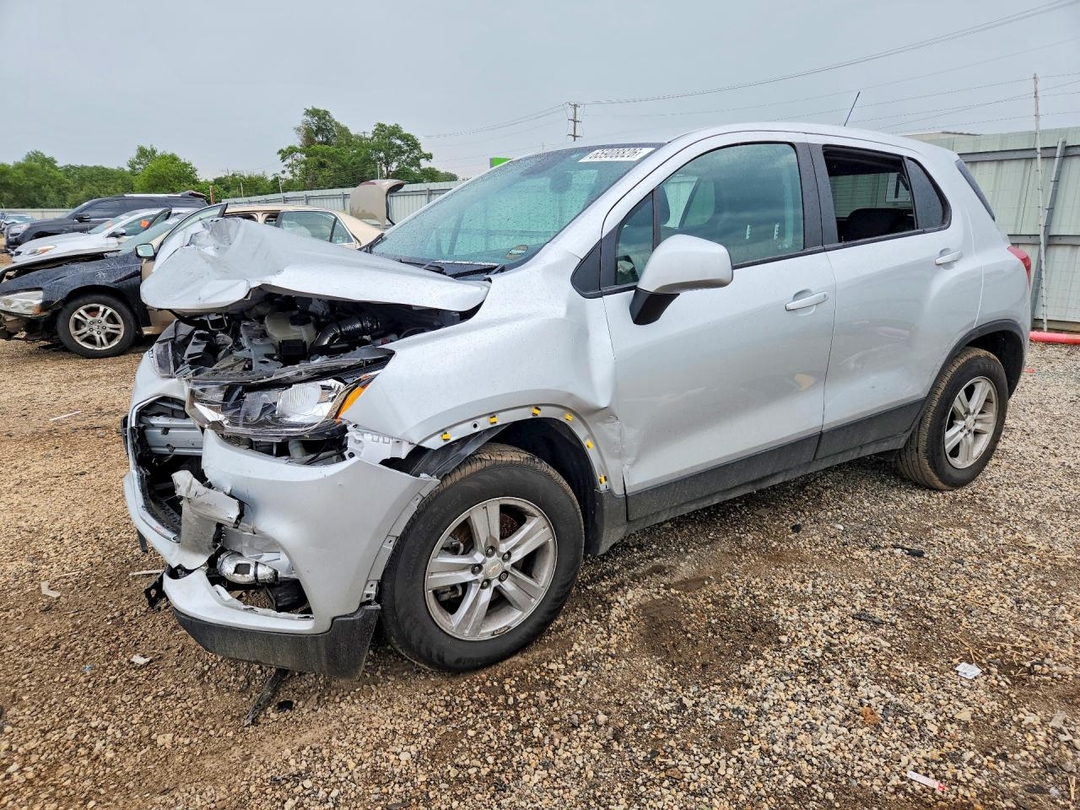 Vue de 2022 CHEVROLET TRAX LS, angle 1