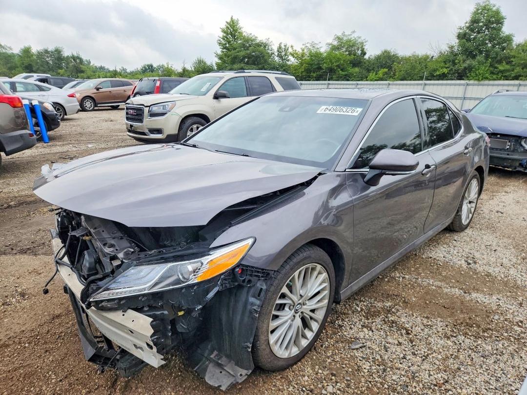 Vedere 2019 TOYOTA CAMRY HYBRID XLE, unghi 1
