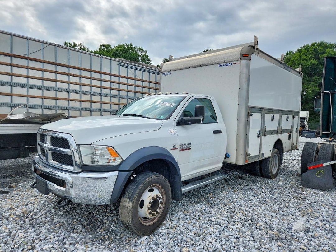 Vista de 2018 RAM 5500, ángulo 1