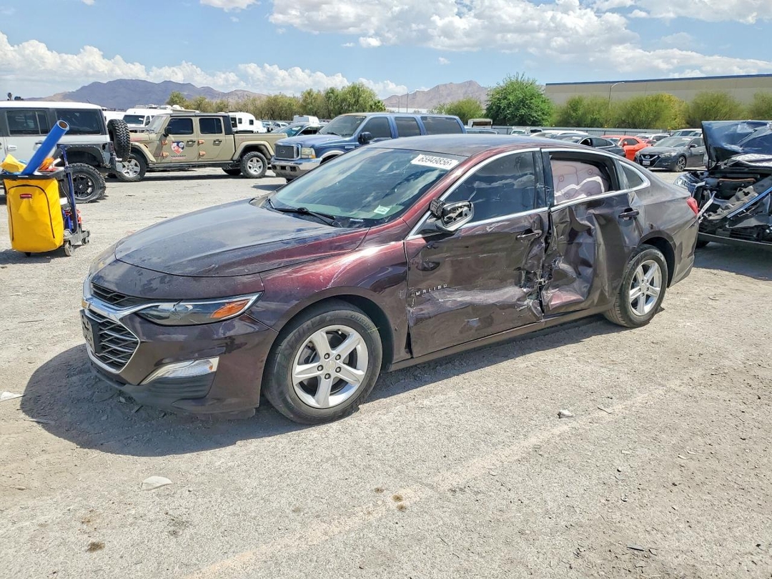 Vue de 2020 CHEVROLET MALIBU LS, angle 1