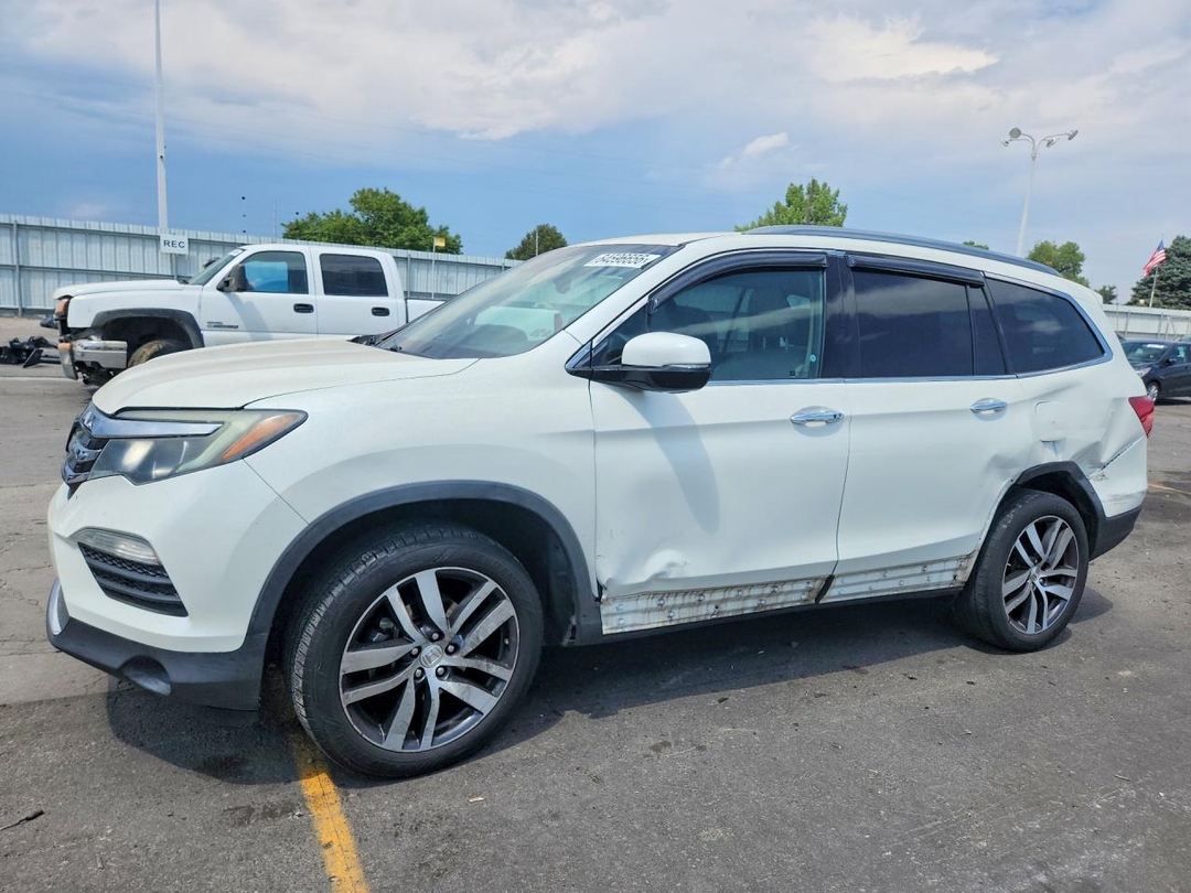 منظر 2016 HONDA PILOT TOURING، زاوية 1