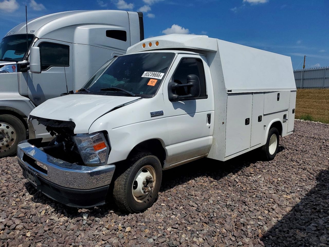 Вид 2025 FORD ECONOLINE E350 SUPER DUTY CUTAWAY VAN, угол 1