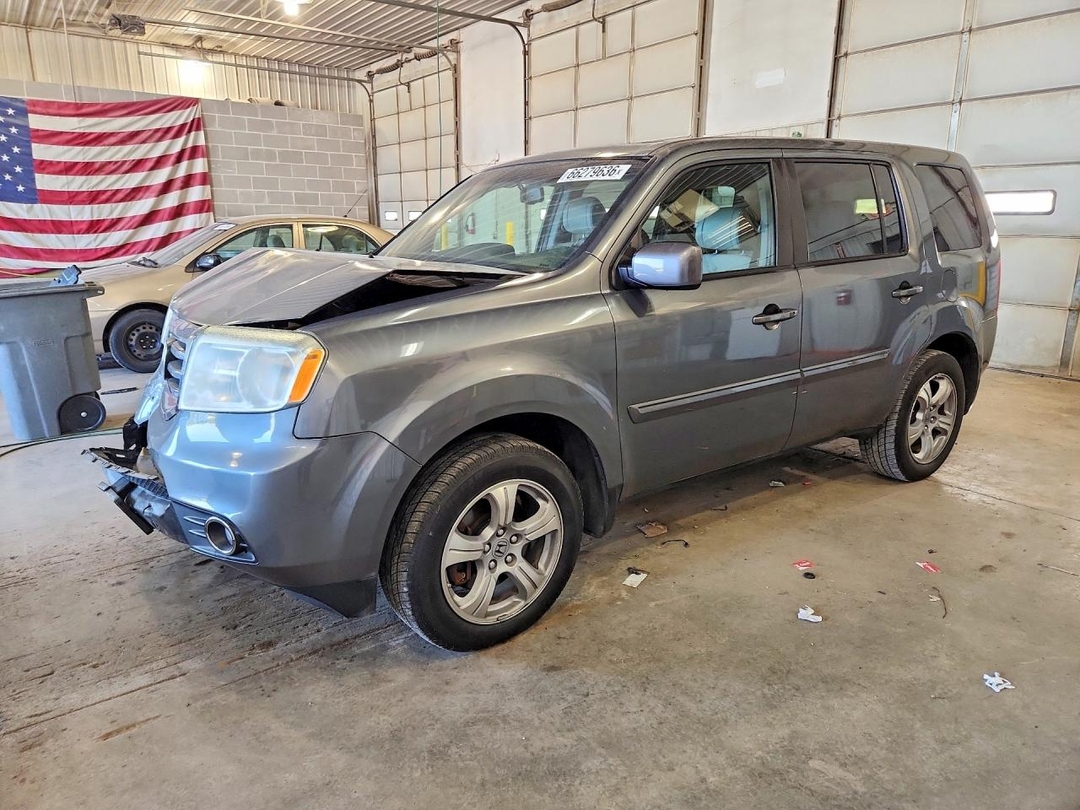 Vue de 2012 HONDA PILOT EXL, angle 1