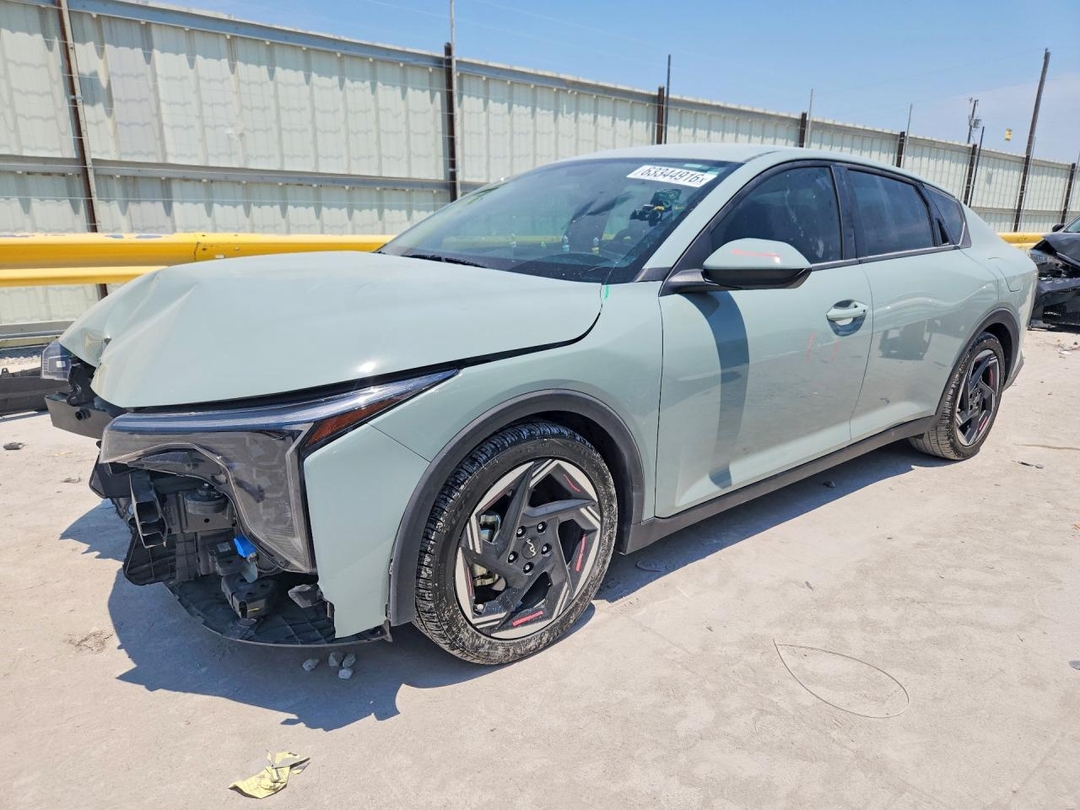 منظر 2025 KIA K4 EX، زاوية 1