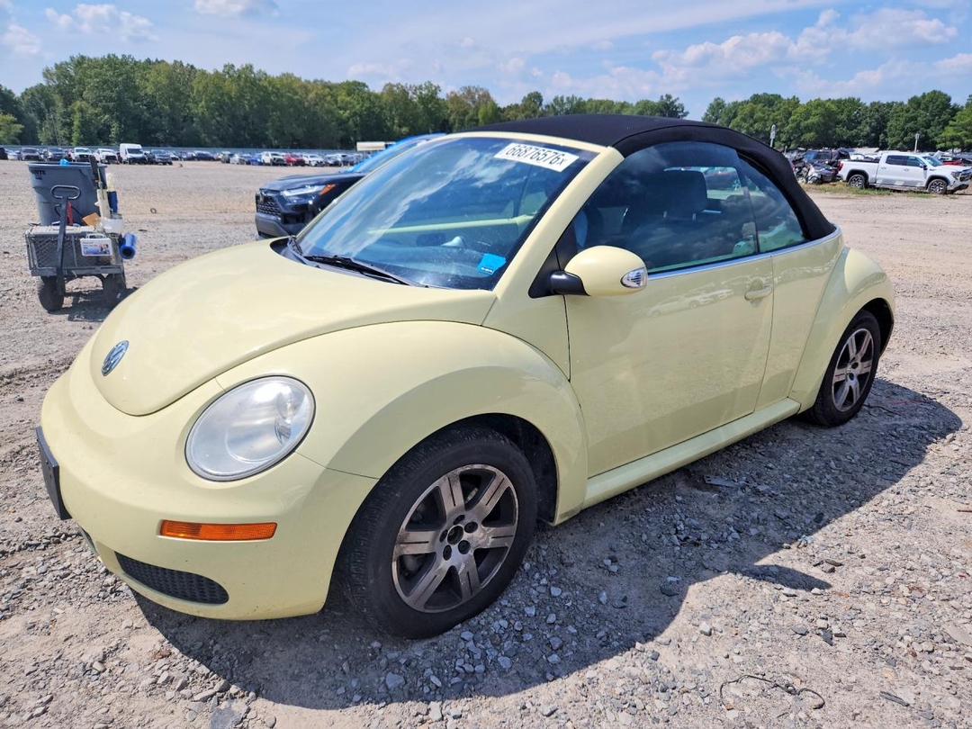 منظر 2006 VOLKSWAGEN NEW BEETLE CONVERTIBLE OPTION PACKAGE 1، زاوية 1