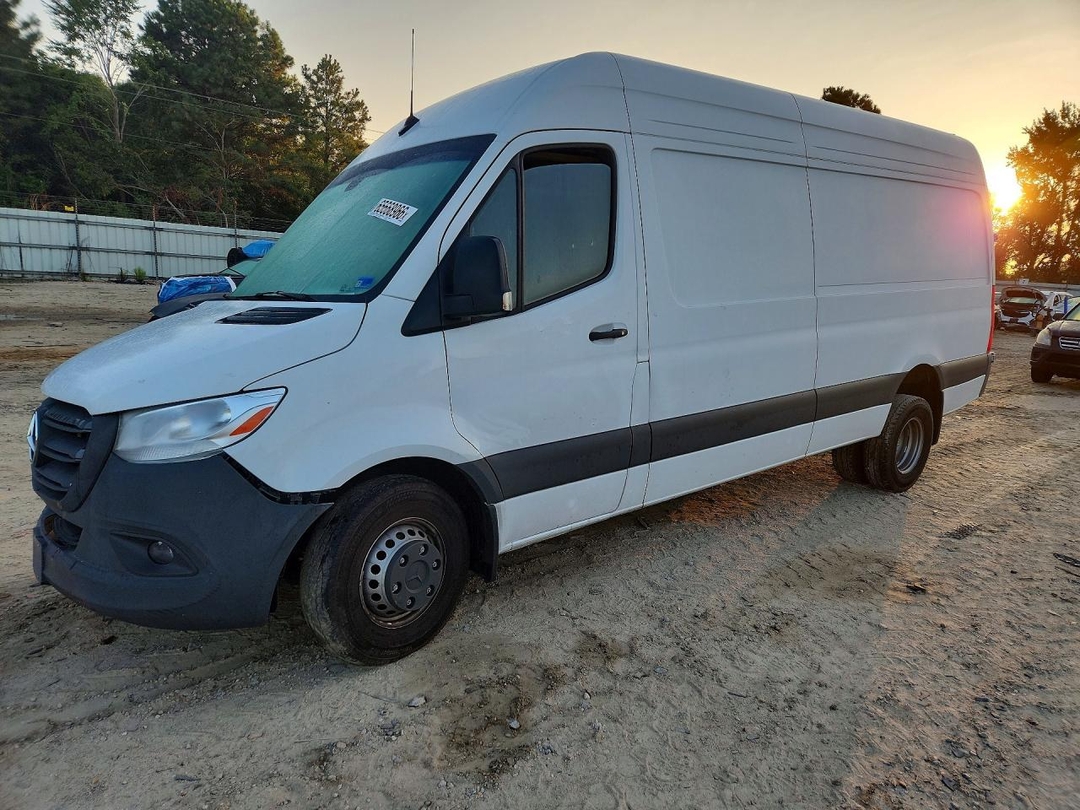 Vue de 2024 MERCEDES-BENZ SPRINTER 3500 DELIVERY VAN, angle 1