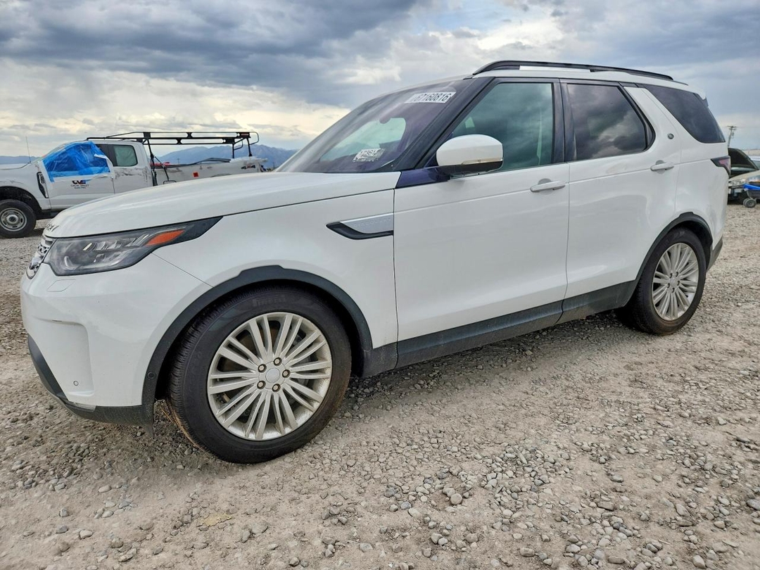 Vue de 2018 LAND ROVER DISCOVERY HSE LUXURY, angle 1