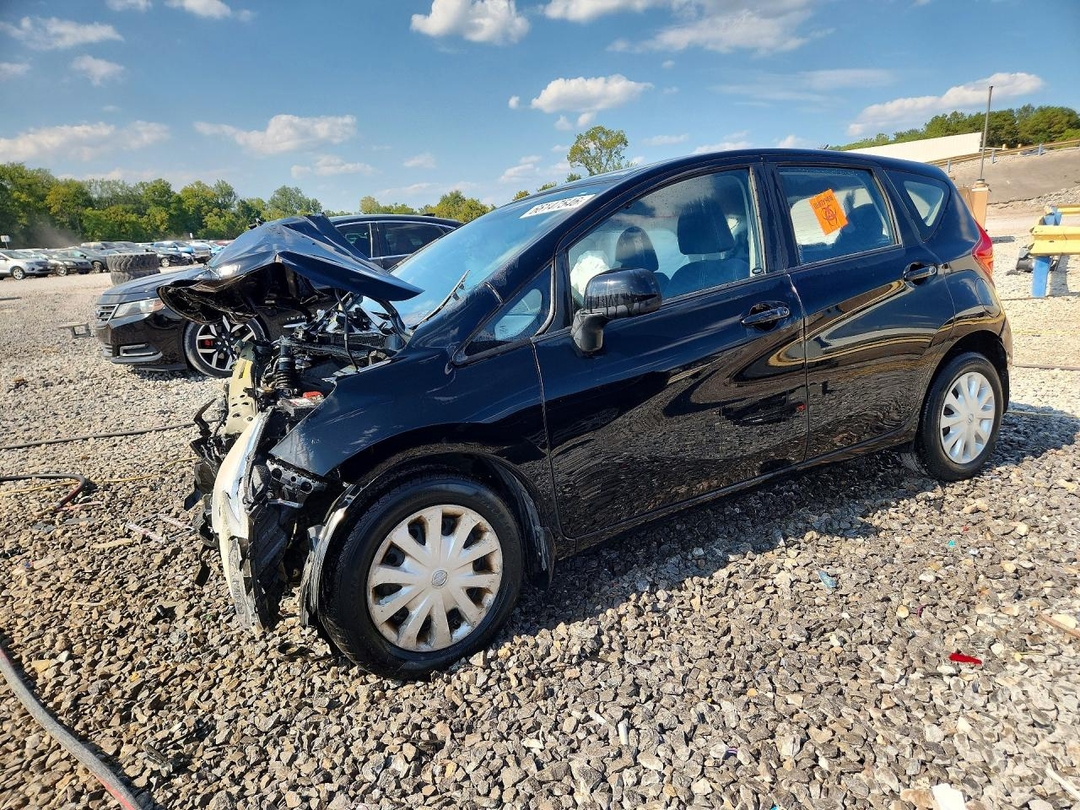 Vue de 2014 NISSAN VERSA NOTE SV, angle 1