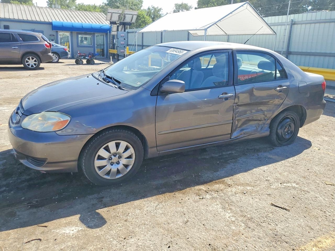 Вид 2004 TOYOTA COROLLA LE, угол 1