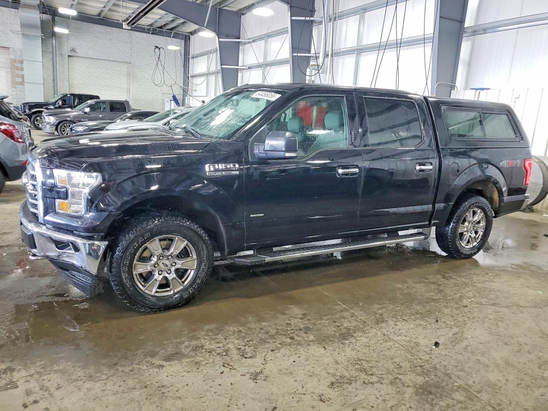 Vue de 2016 FORD F150 SUPERCREW, angle 1
