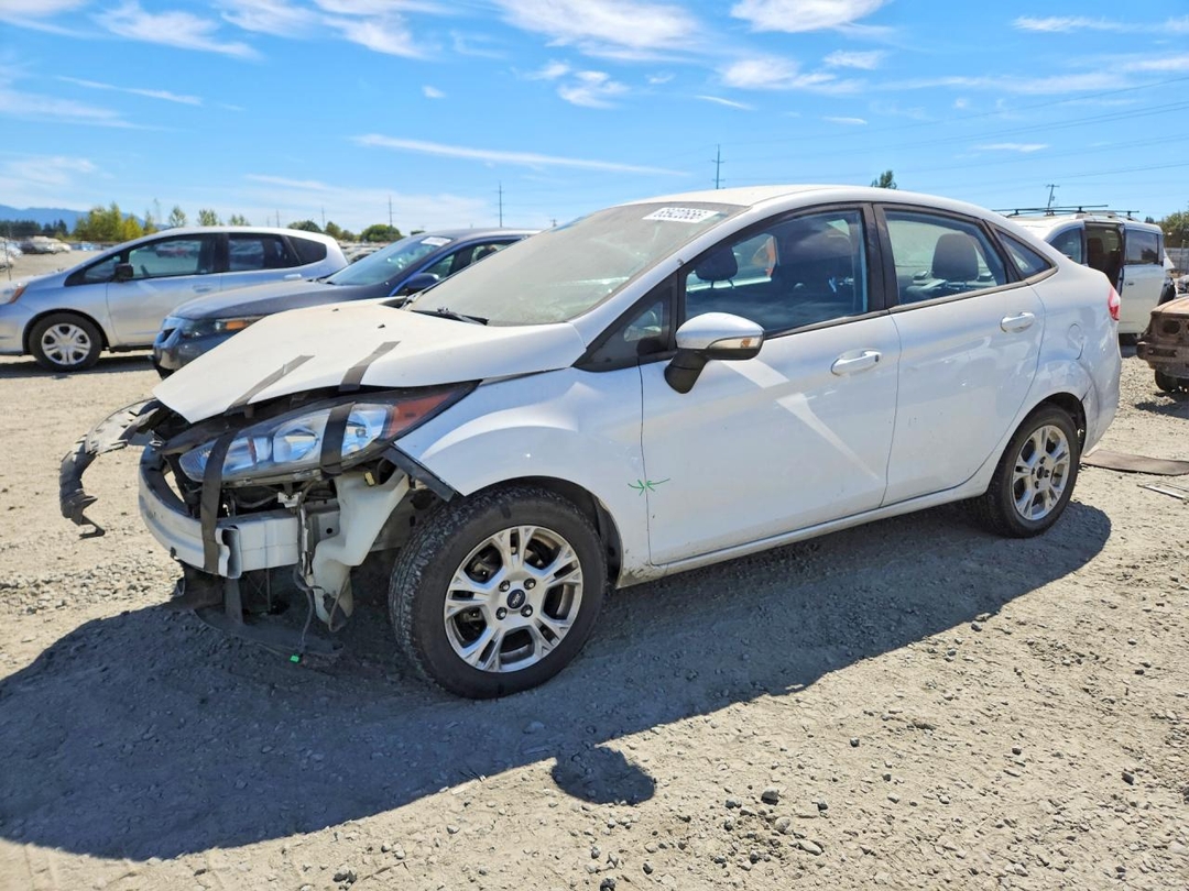 Vista de 2016 FORD FIESTA SE, ángulo 1