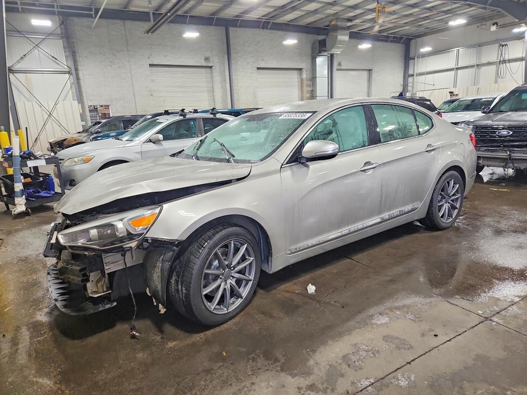 منظر 2014 KIA CADENZA PREMIUM، زاوية 1