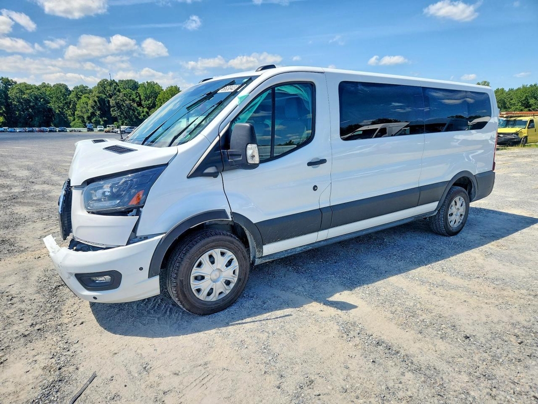 Vue de 2026 FORD TRANSIT T-350, angle 1