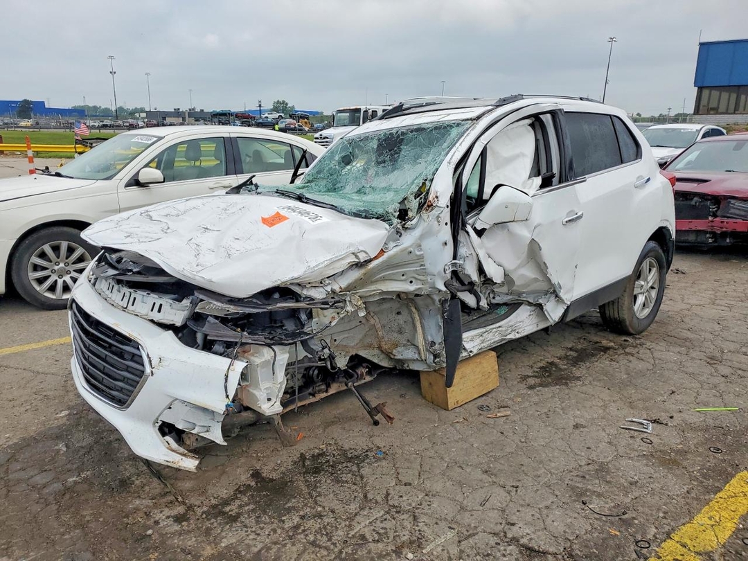 Vista de 2019 CHEVROLET TRAX 1LT, ángulo 1