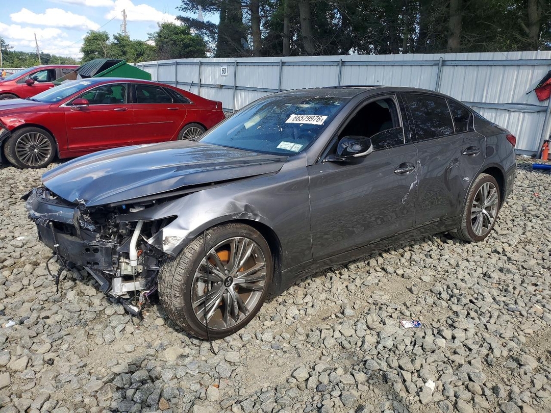 Vue de 2023 INFINITI Q50 SENSORY, angle 1