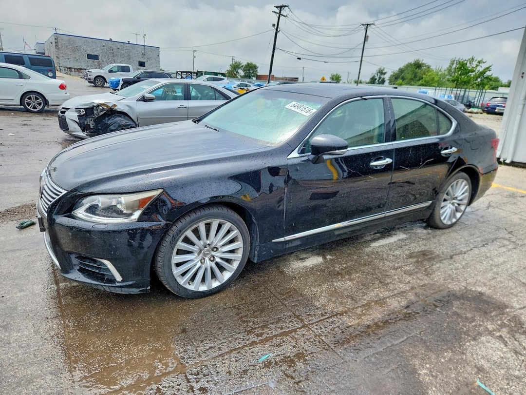 Вид 2014 LEXUS LS 460, угол 1