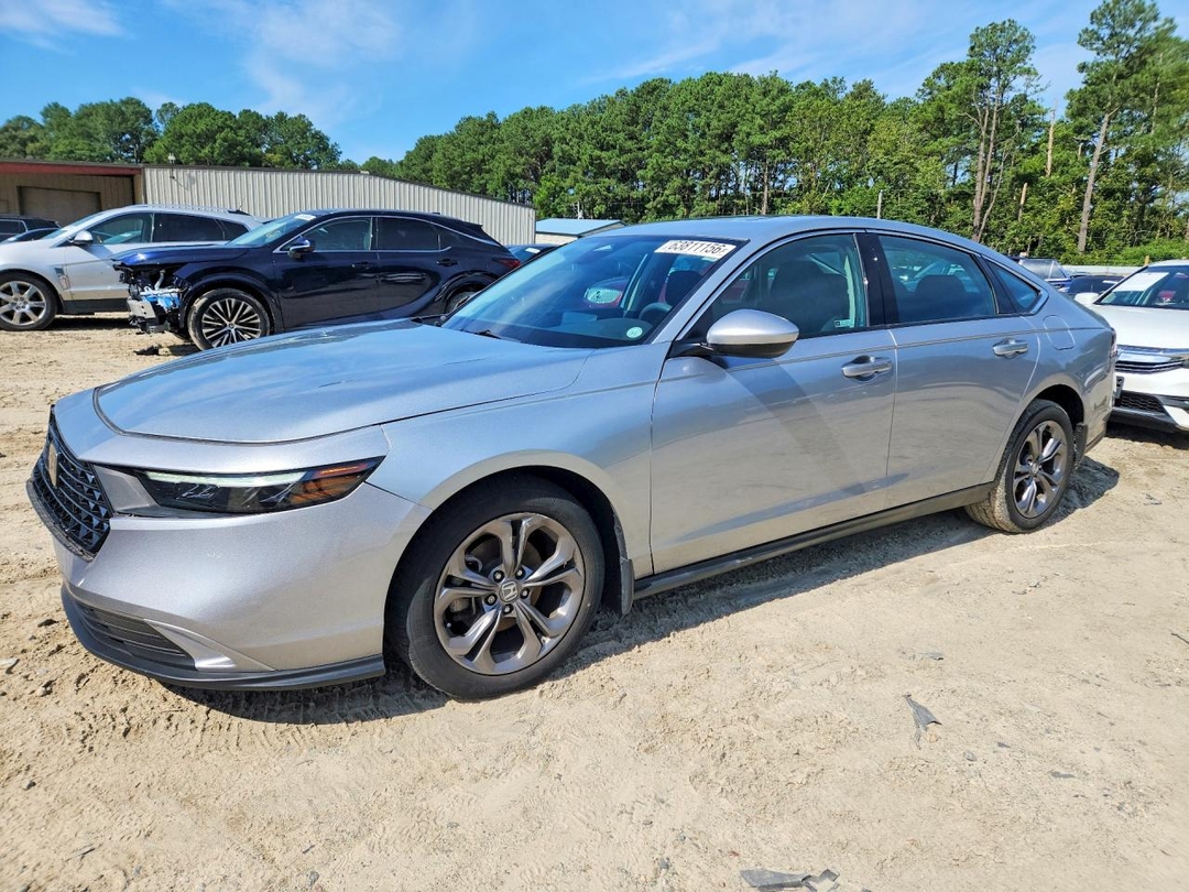 Vue de 2024 HONDA ACCORD EX, angle 1