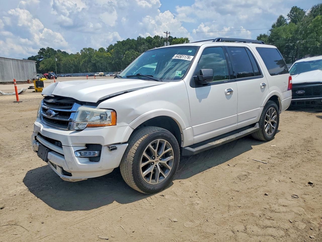 Vue de 2015 FORD EXPEDITION XLT, angle 1