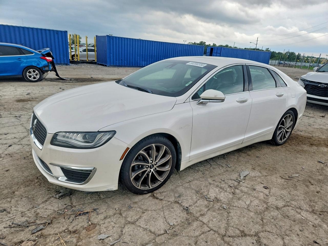 Vue de 2019 LINCOLN MKZ RESERVE I, angle 1
