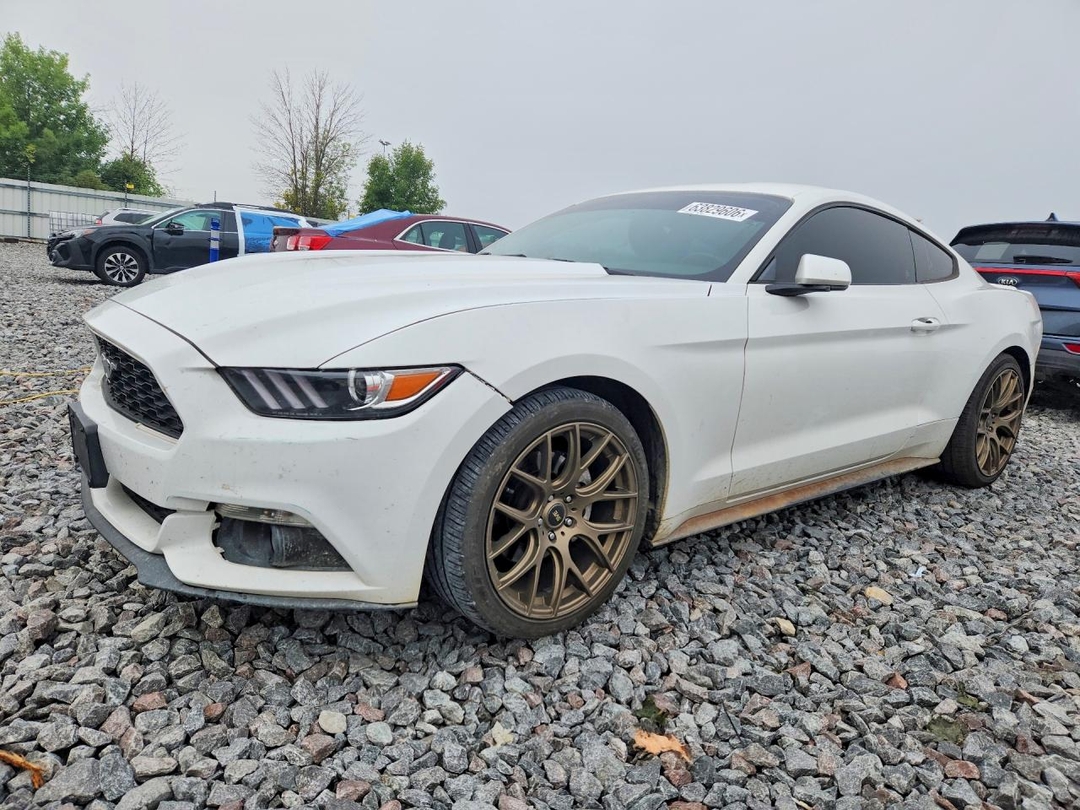 Vue de 2015 FORD MUSTANG, angle 1