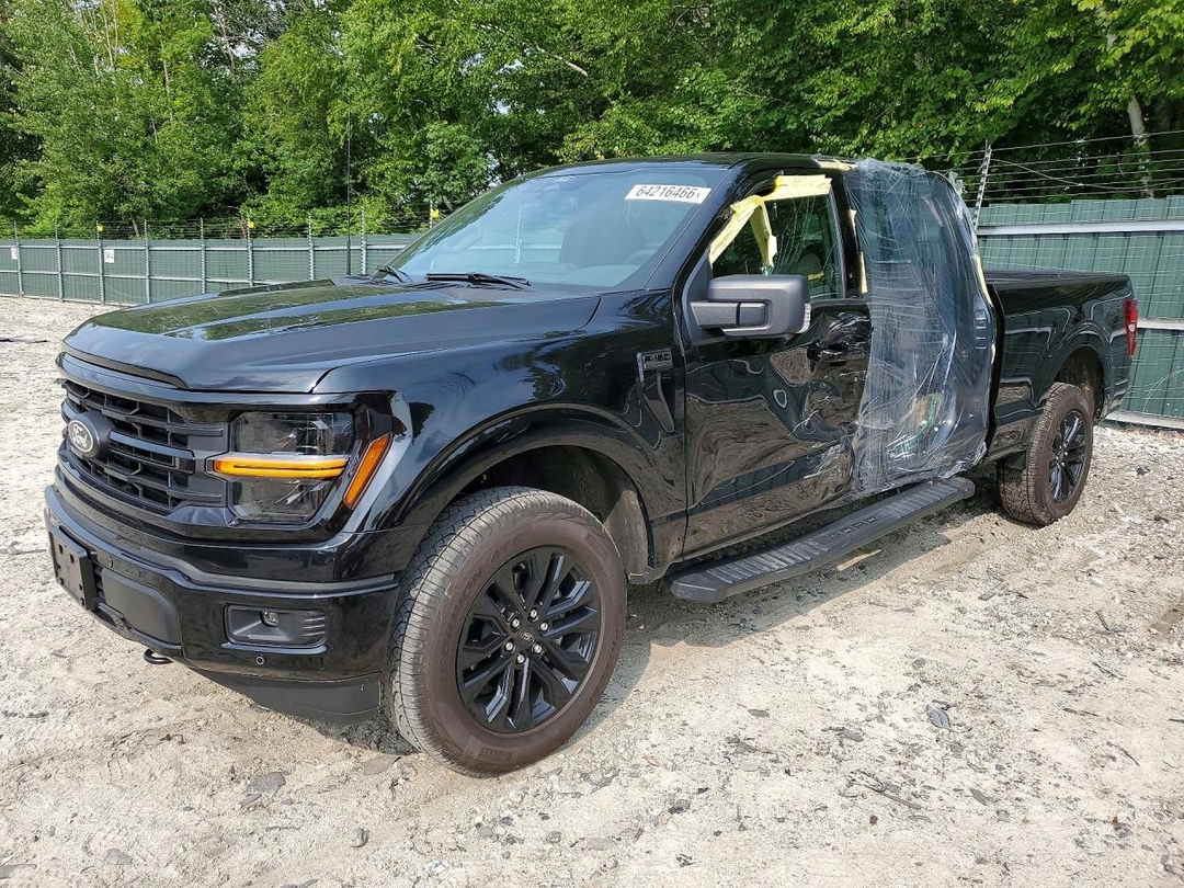 Вид 2026 FORD F150 XLT, угол 1