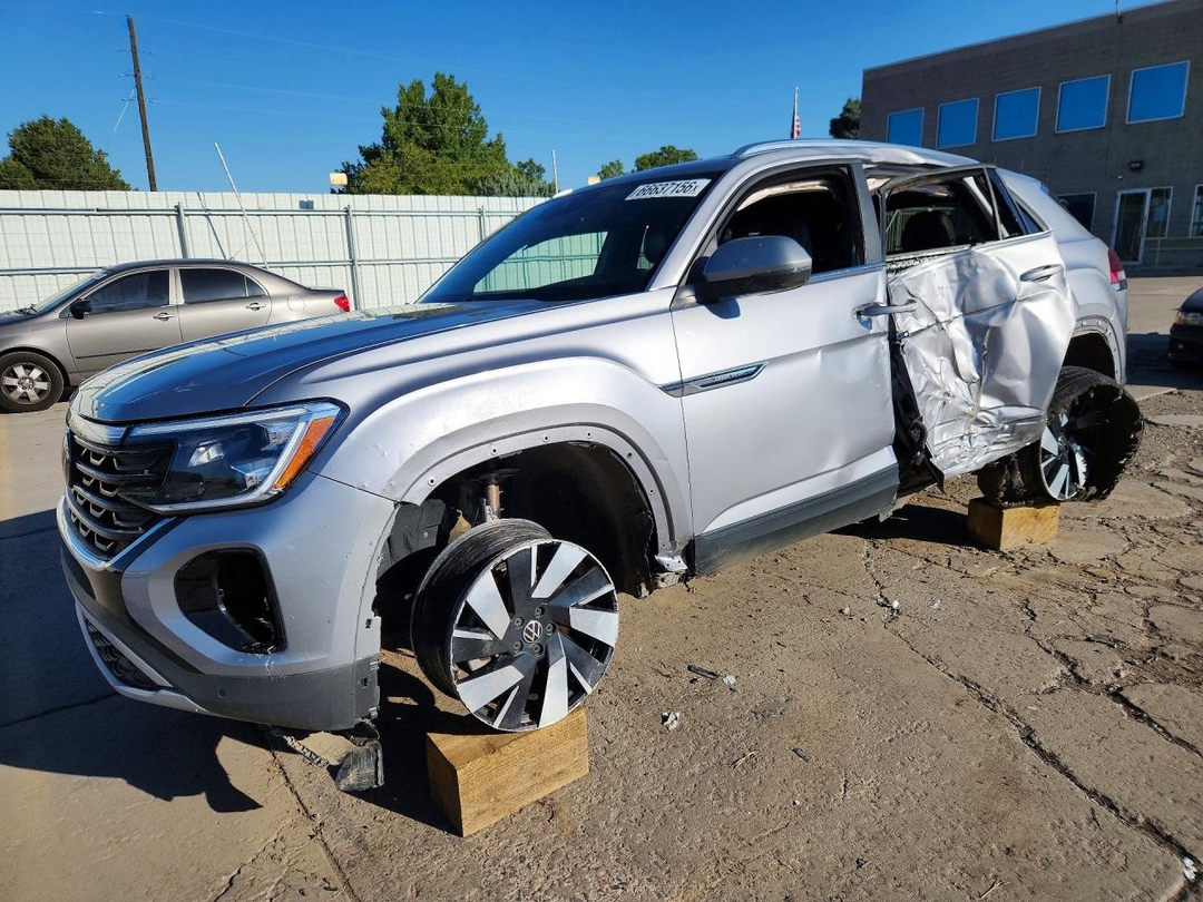 Vista de 2024 VOLKSWAGEN ATLAS CROSS SPORT SE, ángulo 1