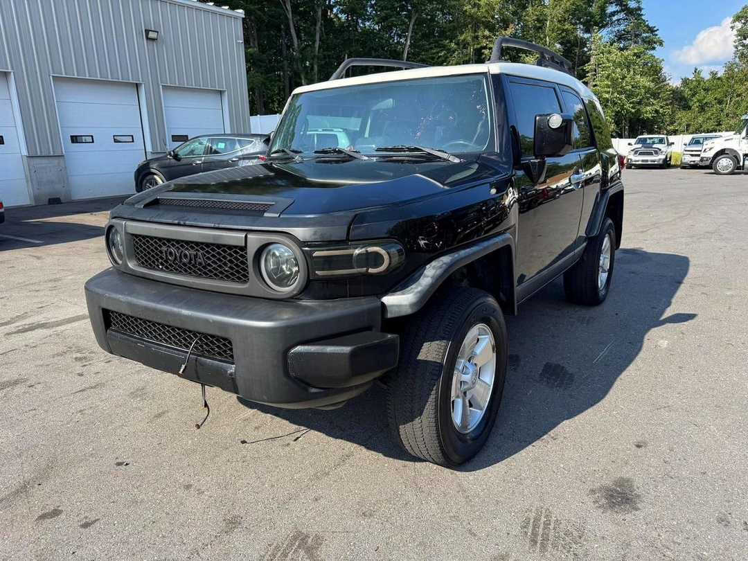 Vue de 2008 TOYOTA FJ CRUISER BASE, angle 1