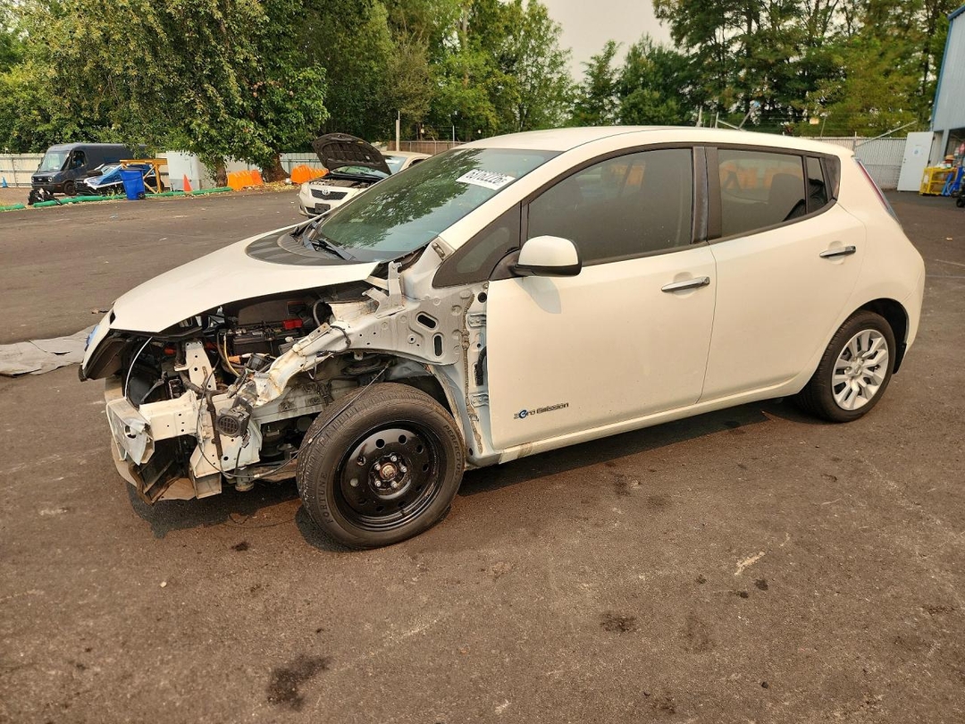منظر 2013 NISSAN LEAF S، زاوية 1