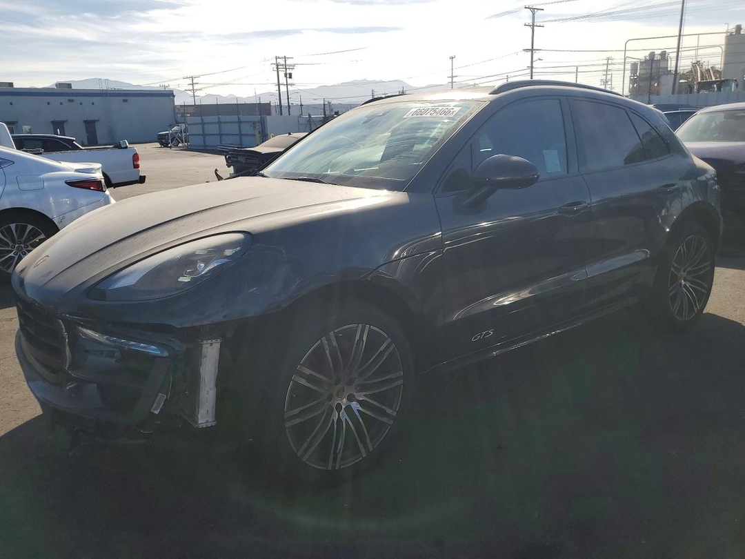 Вид 2018 PORSCHE MACAN GTS, угол 1