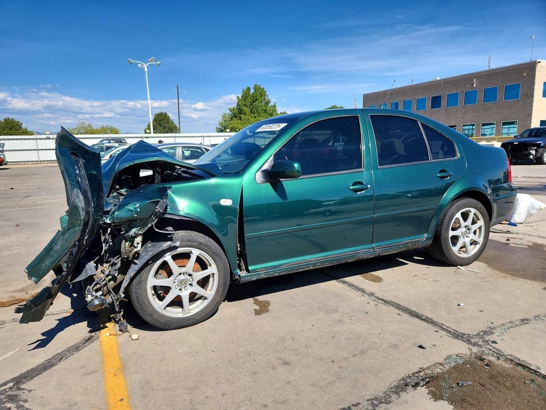 Vue de 2000 VOLKSWAGEN JETTA GL, angle 1