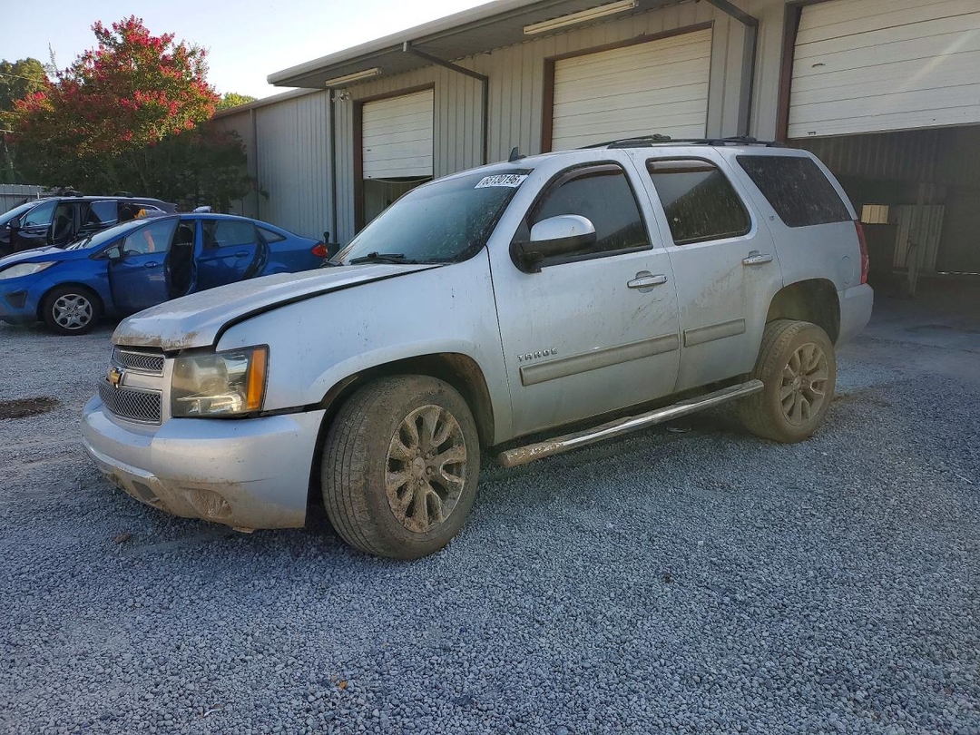 منظر 2013 CHEVROLET TAHOE C1500 LT، زاوية 1
