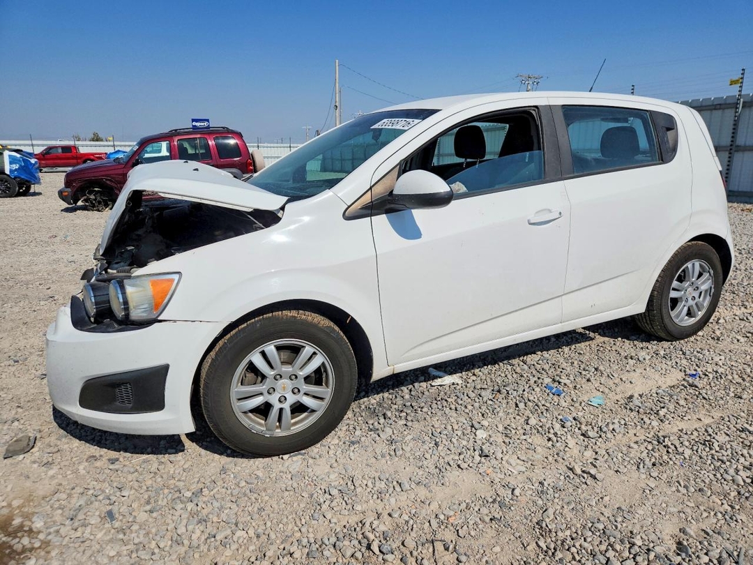 Vista de 2012 CHEVROLET SONIC LS, ángulo 1