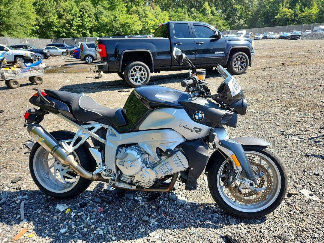 Вид 2006 BMW K1200 R, угол 1