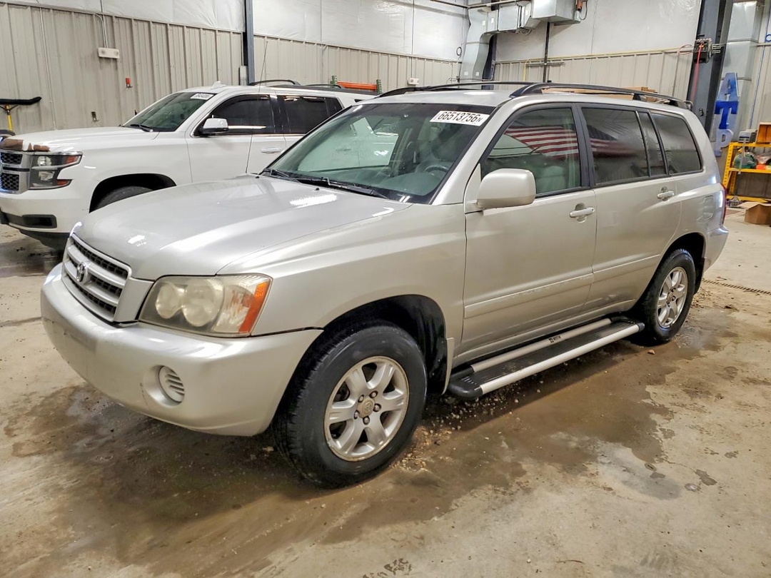منظر 2001 TOYOTA HIGHLANDER BASE، زاوية 1