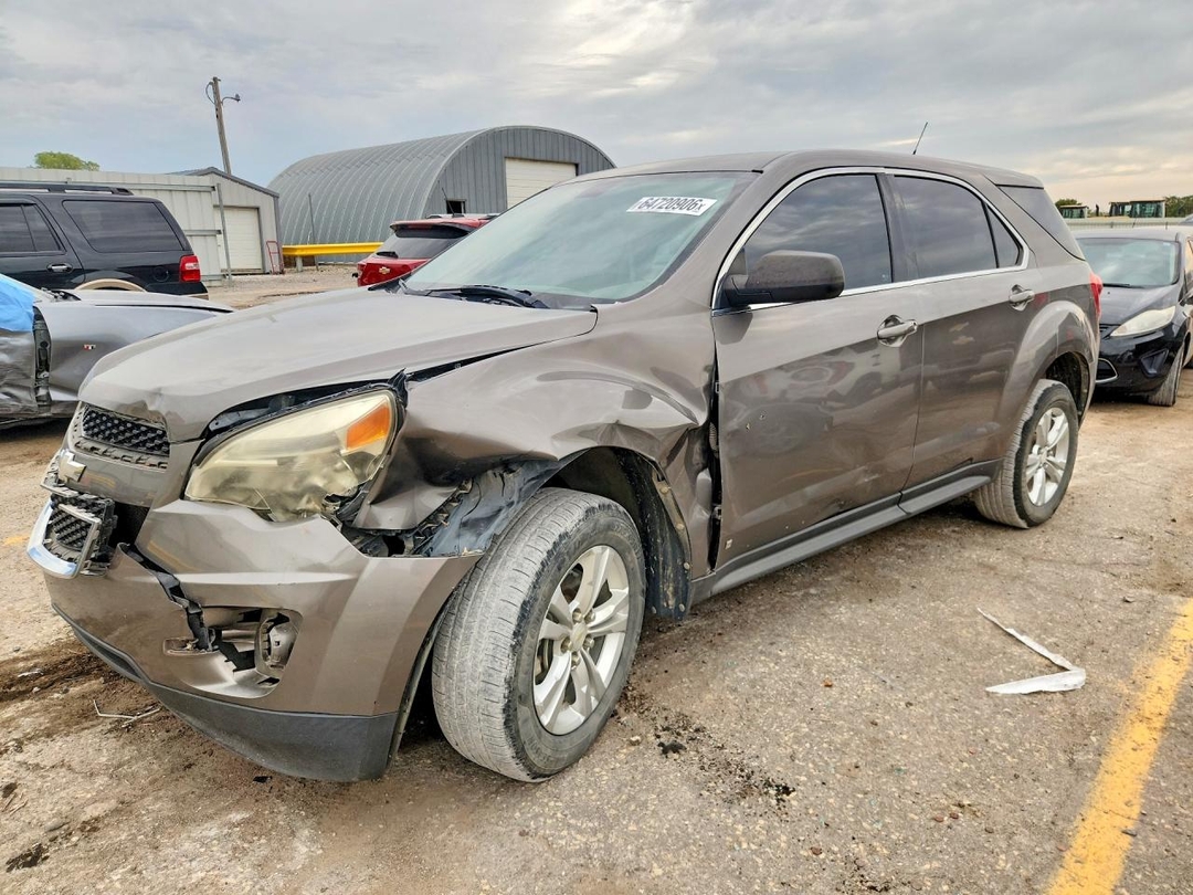 Vue de 2010 CHEVROLET EQUINOX LS, angle 1
